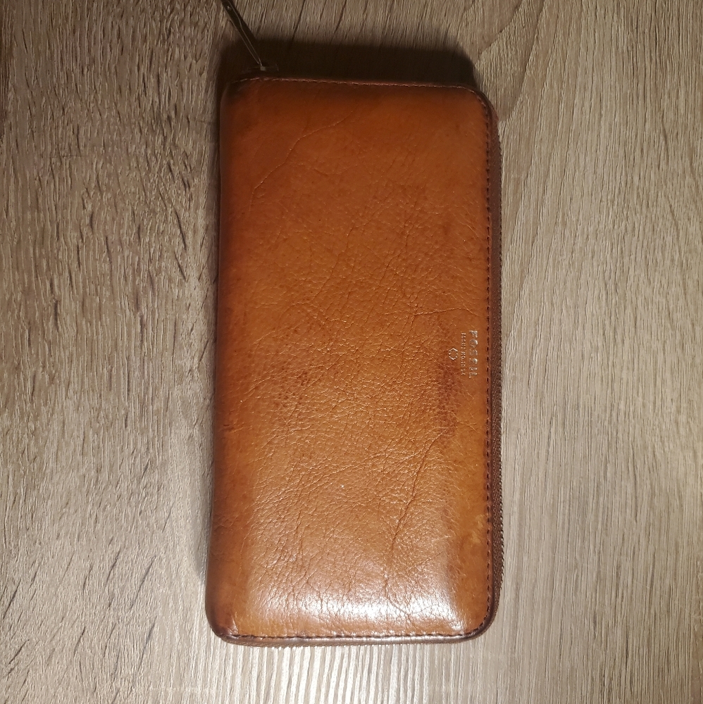 Fossil wallet